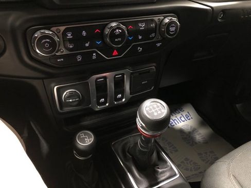 Used 2021 Jeep Wrangler Sport image 24