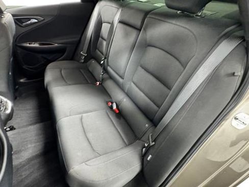Used 2022 Chevrolet Malibu LT FWD image 12