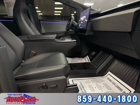 Used 2024 Tesla Cybertruck AWD Crew Cab image 43