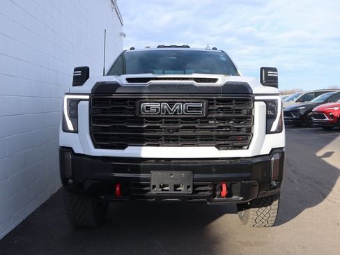 Certified 2024 GMC Sierra 2500 AT4X image 2