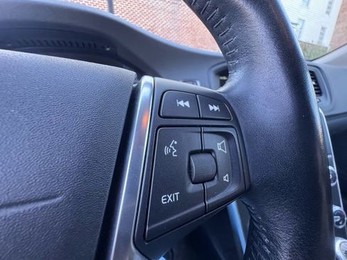 Used 2016 Volvo V60 T5 Cross Country w/ Convenience Package image 29