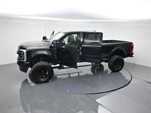 New 2025 Ford F250 XLT w/ Black Appearance Package image 45