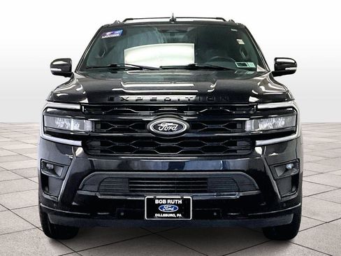 Used 2022 Ford Expedition Max Limited image 3