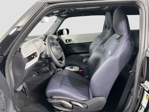 Certified 2025 MINI Cooper 2-Door Hardtop FWD image 15