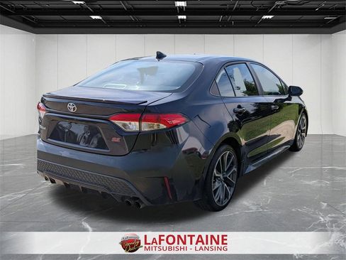 Used 2021 Toyota Corolla SE w/ SE Premium Package image 5
