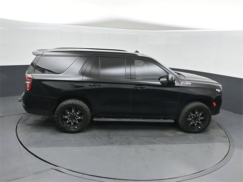 Used 2022 Chevrolet Tahoe Z71 w/ Luxury Package image 31