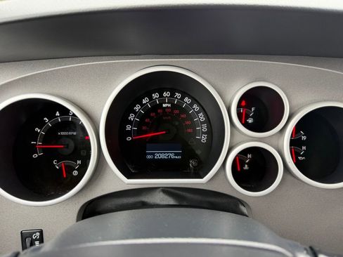 Used 2012 Toyota Tundra Limited w/ Memory Pkg AWD/4WD image 21