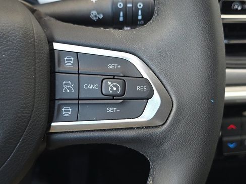 Used 2025 Jeep Compass Limited AWD/4WD image 28