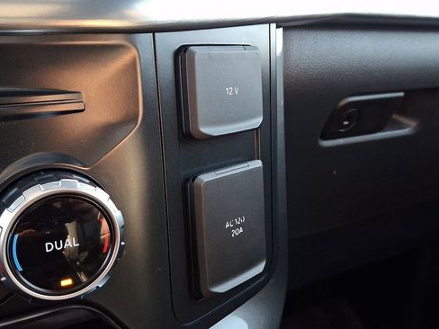 Used 2022 Ford F150 Lariat w/ Equipment Group 502A High AWD/4WD image 26