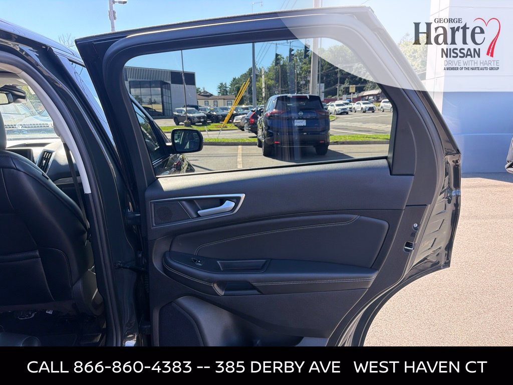 Used 2024 Ford Edge Titanium AWD/4WD image 27