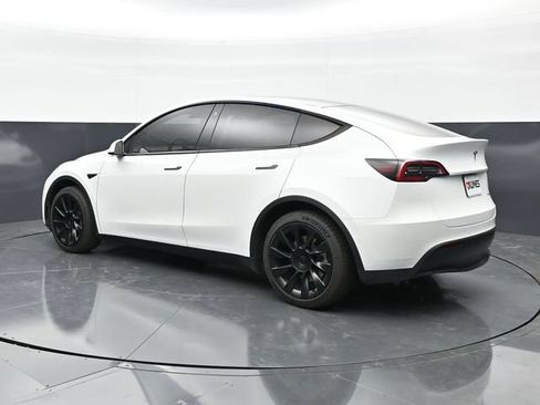 Used 2021 Tesla Model Y Long Range AWD/4WD image 7