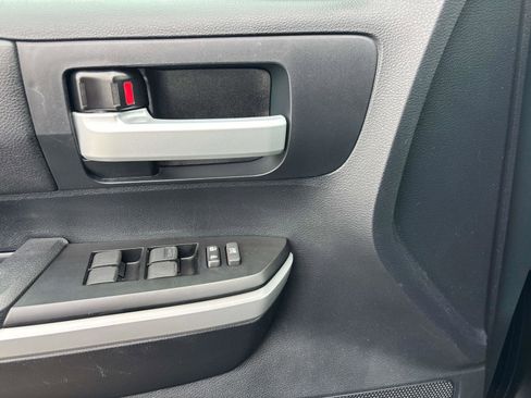 Used 2018 Toyota Tundra SR5 w/ TRD Off Road Package image 15