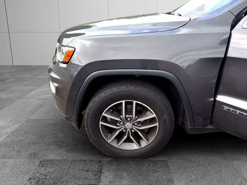 Used 2017 Jeep Grand Cherokee Limited AWD/4WD image 22