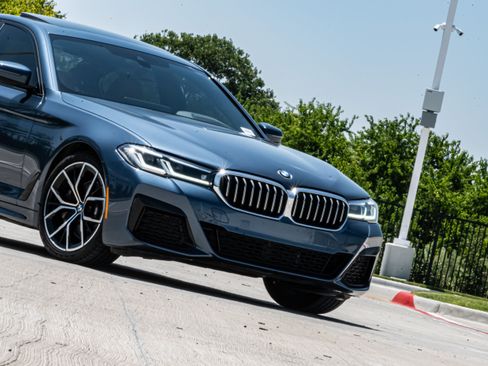 Used 2023 BMW 530i w/ M Sport Package RWD image 39