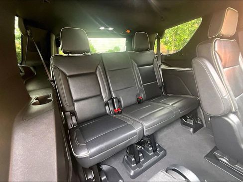 Used 2023 Chevrolet Tahoe Premier AWD/4WD image 39