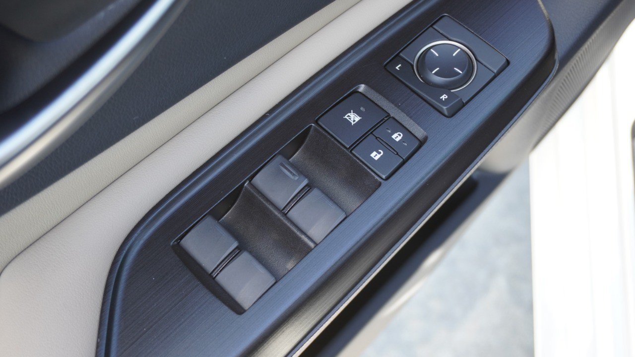 Used 2019 Lexus ES 350 w/ Premium Package FWD image 23