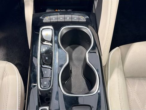 Used 2023 Buick Envision Avenir AWD/4WD image 16