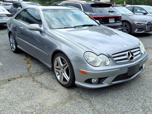 Used 2009 Mercedes-Benz CLK 350 Coupe image 3