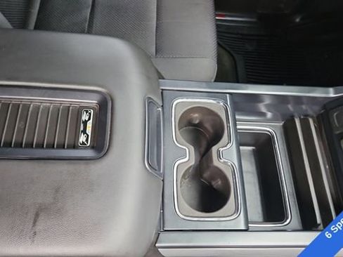 Used 2018 Chevrolet Silverado 1500 LT w/ Midnight Edition image 15