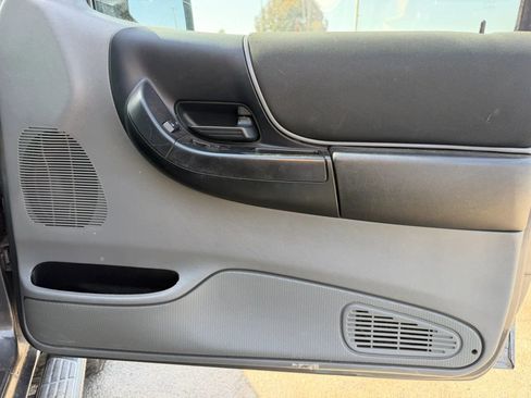 Used 2010 Ford Ranger XL image 16