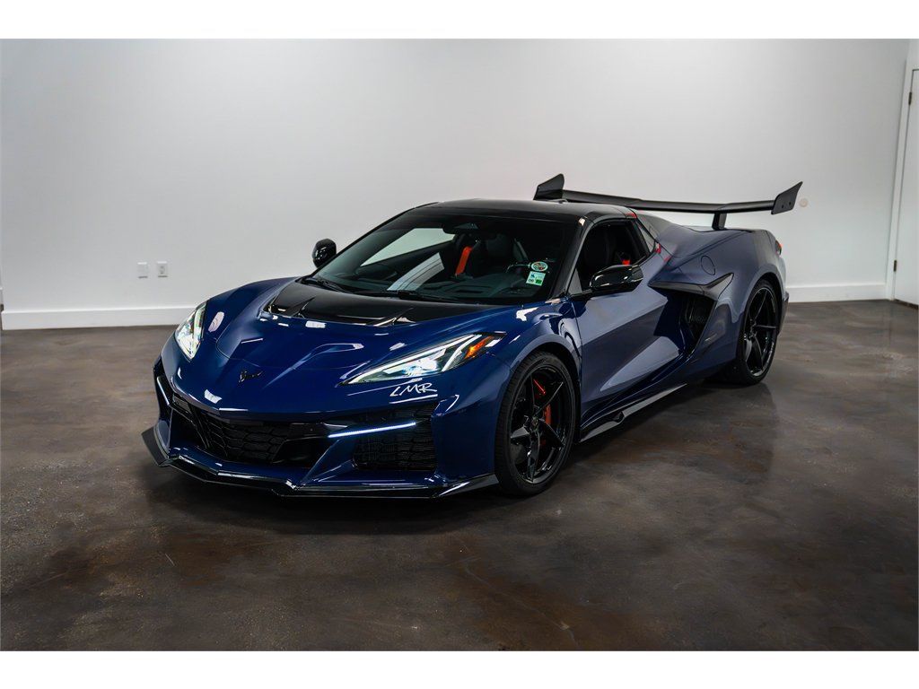Used 2025 Chevrolet Corvette E-Ray w/ Stealth Interior Trim Package AWD/4WD image 34