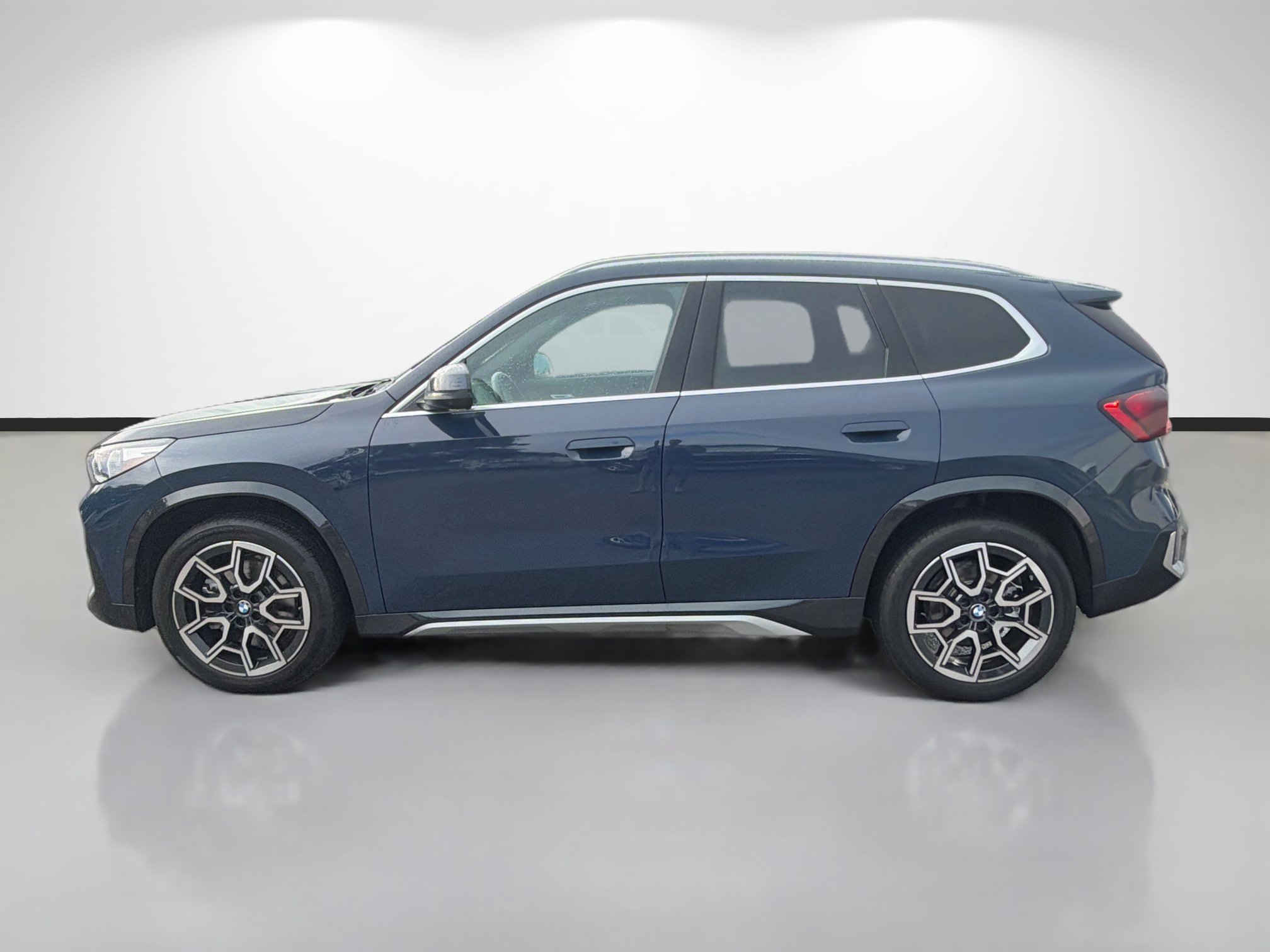Used 2026 BMW X1 xDrive28i AWD/4WD image 6