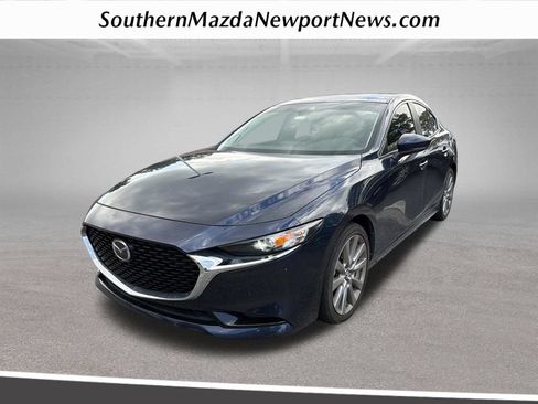 Used 2021 MAZDA MAZDA3 s FWD image 1