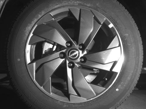 Used 2025 Nissan Rogue SV FWD image 12