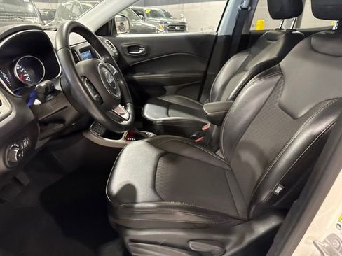Used 2020 Jeep Compass Latitude FWD image 21