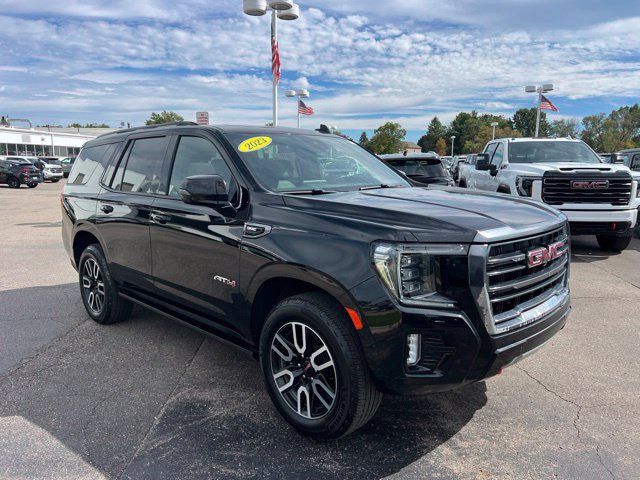 Used 2023 GMC Yukon AT4 w/ AT4 Premium Package AWD/4WD image 3