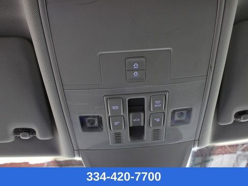 Certified 2023 Volkswagen Tiguan SE w/ Panoramic Sunroof Package image 27