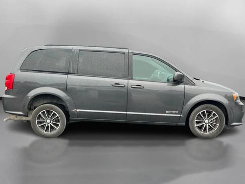 Used 2019 Dodge Grand Caravan GT FWD image 7