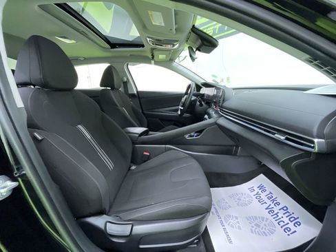Used 2024 Hyundai Elantra SEL w/ Convenience Package image 29