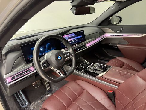 Used 2023 BMW 740i RWD image 4