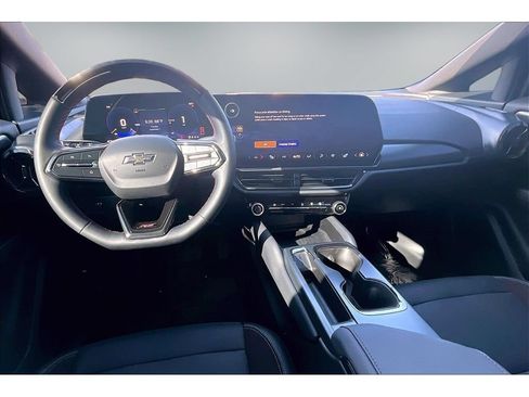 Used 2024 Chevrolet Equinox EV RS FWD image 7