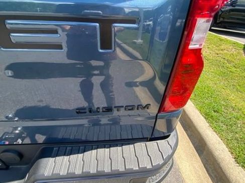 Used 2024 Chevrolet Silverado 1500 Custom w/ Turbomax Blackout Package AWD/4WD image 12