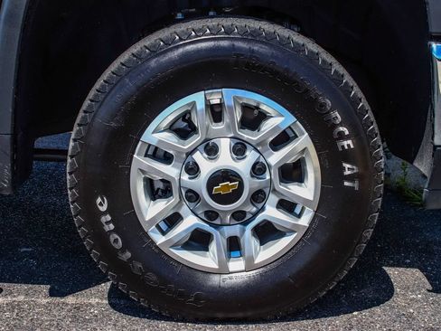 Used 2026 Chevrolet Silverado 2500 LT AWD/4WD image 7