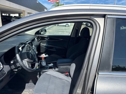 Used 2016 Kia Sorento FWD w/ LX Convenience Package image 14