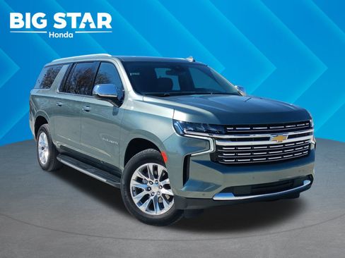 Used 2023 Chevrolet Suburban Premier image 1