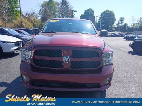 Used 2017 RAM 1500 Express AWD/4WD image 9