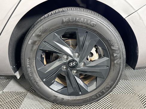 Used 2023 Hyundai Elantra SEL w/ Preferred Accessory Package FWD image 36