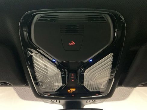 Used 2018 BMW 540i xDrive w/ Premium Package image 20