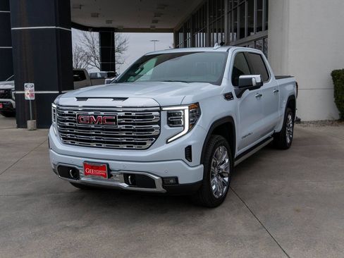 Used 2026 GMC Sierra 1500 Denali AWD/4WD image 3