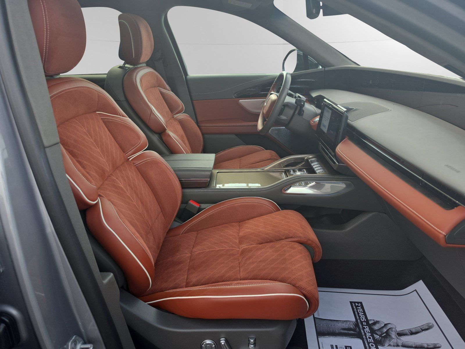 Certified 2024 Lincoln Nautilus Black Label w/ Jet Appearance Package (87T) AWD/4WD image 15