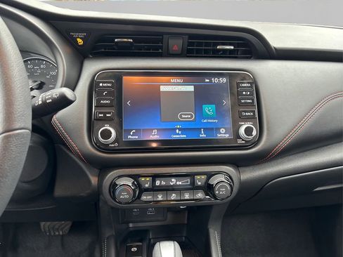 Used 2023 Nissan Kicks SR w/ SR Premium Package image 17