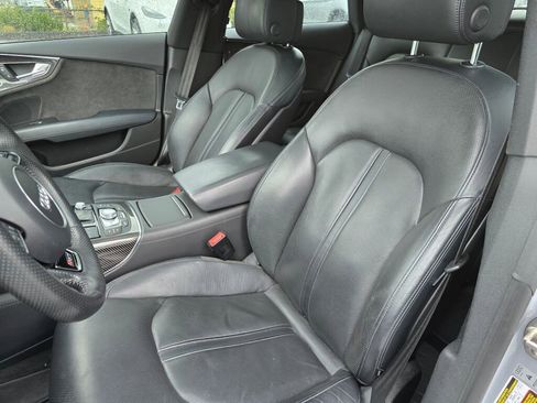 Used 2017 Audi RS 7 Prestige w/ Driver Assistance Package image 21