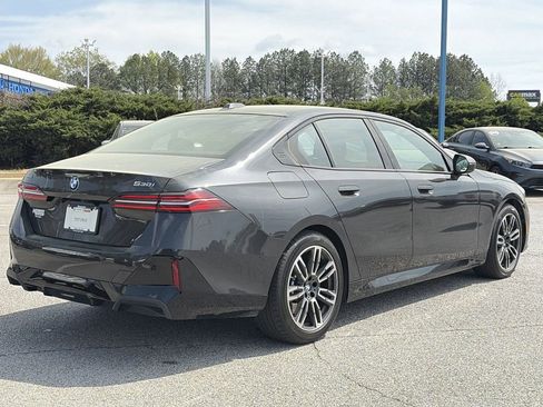 Used 2026 BMW 530i xDrive image 25
