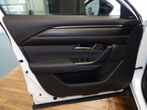 Used 2025 MAZDA CX-50 AWD 2.5 S w/ Cargo Package image 24