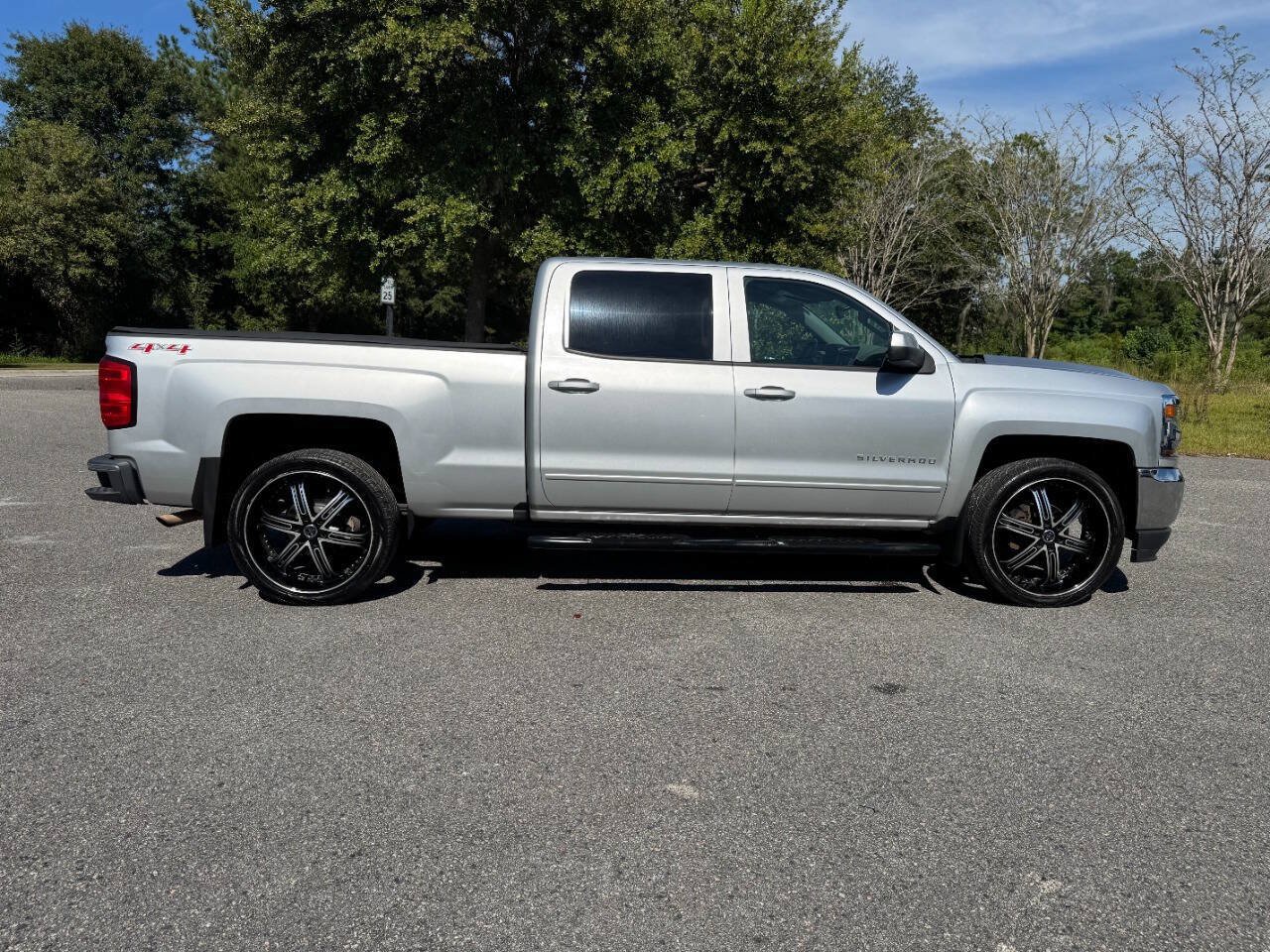 Used 2016 Chevrolet Silverado 1500 LT w/ All Star Edition AWD/4WD image 7