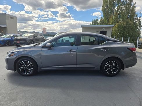 Used 2024 Nissan Sentra SV FWD image 6